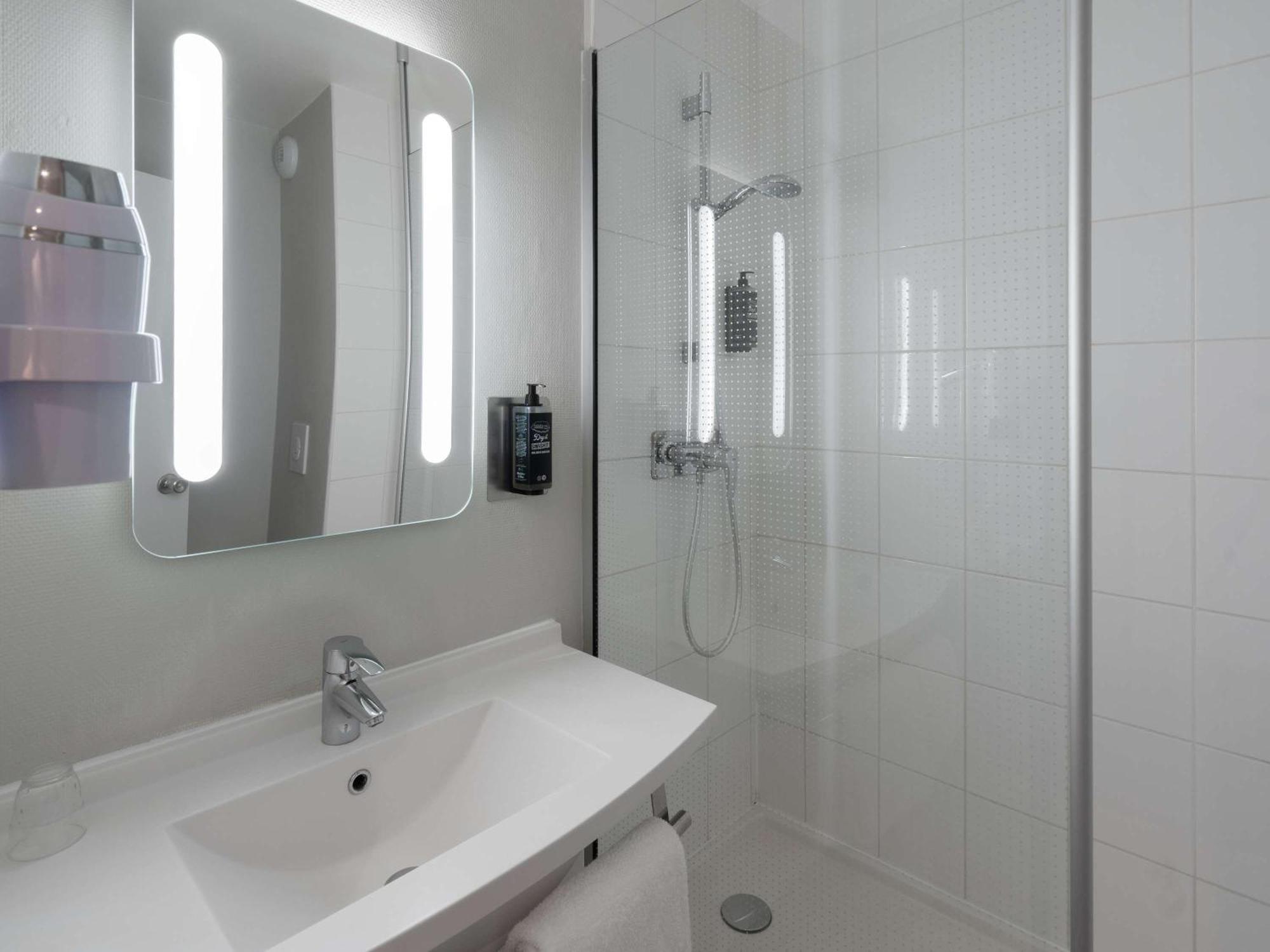 Ibis Epernay Centre Ville Bagian luar foto