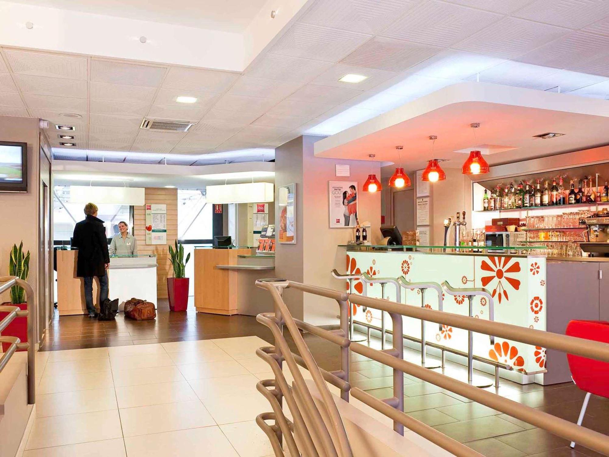 Ibis Epernay Centre Ville Bagian luar foto